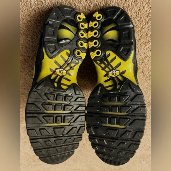Nike Air Max Plus Black Opti Yellow